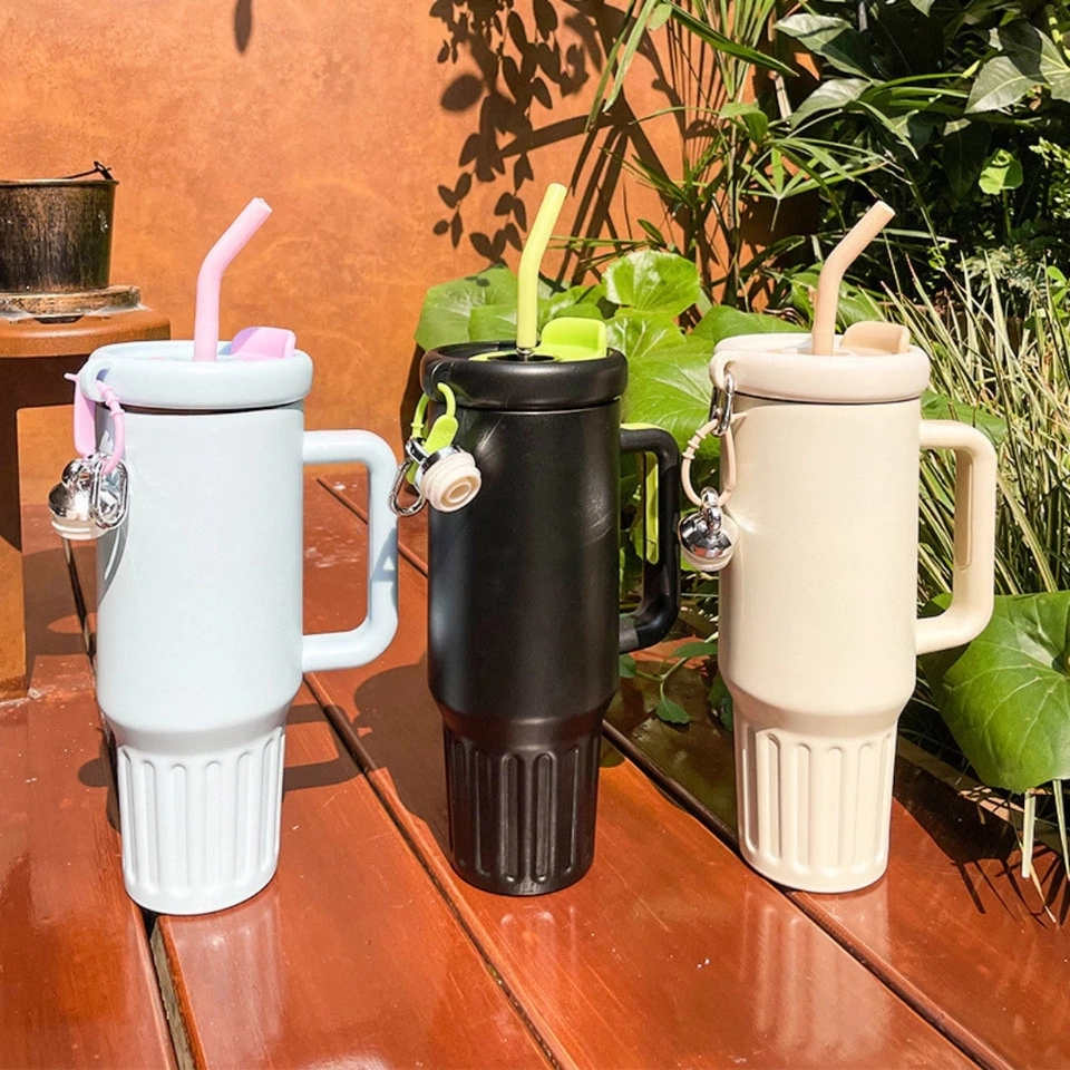 Copo Chaveiro Garrafa Térmica de água 1200 ml Inoxidável com Tampa e Canudo Inox - imagem 2