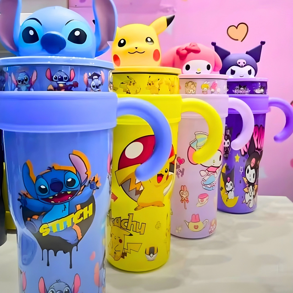 Copo Térmico 1200ml Inox com Canudo Personagens 3D Infantil – Stitch Hello Kitty Pikachu Kuromi - 7