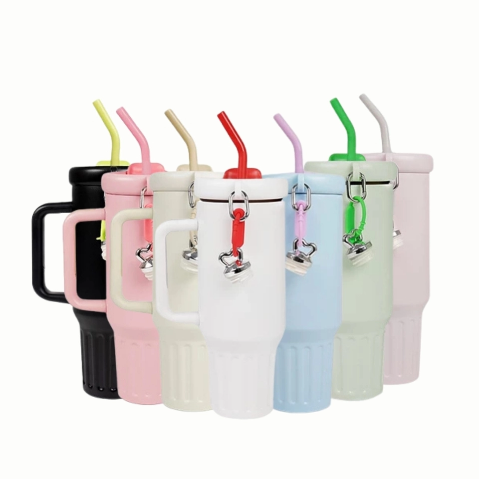 Copo Chaveiro Garrafa Térmica de água 1200 ml Inoxidável com Tampa e Canudo Inox - imagem 3