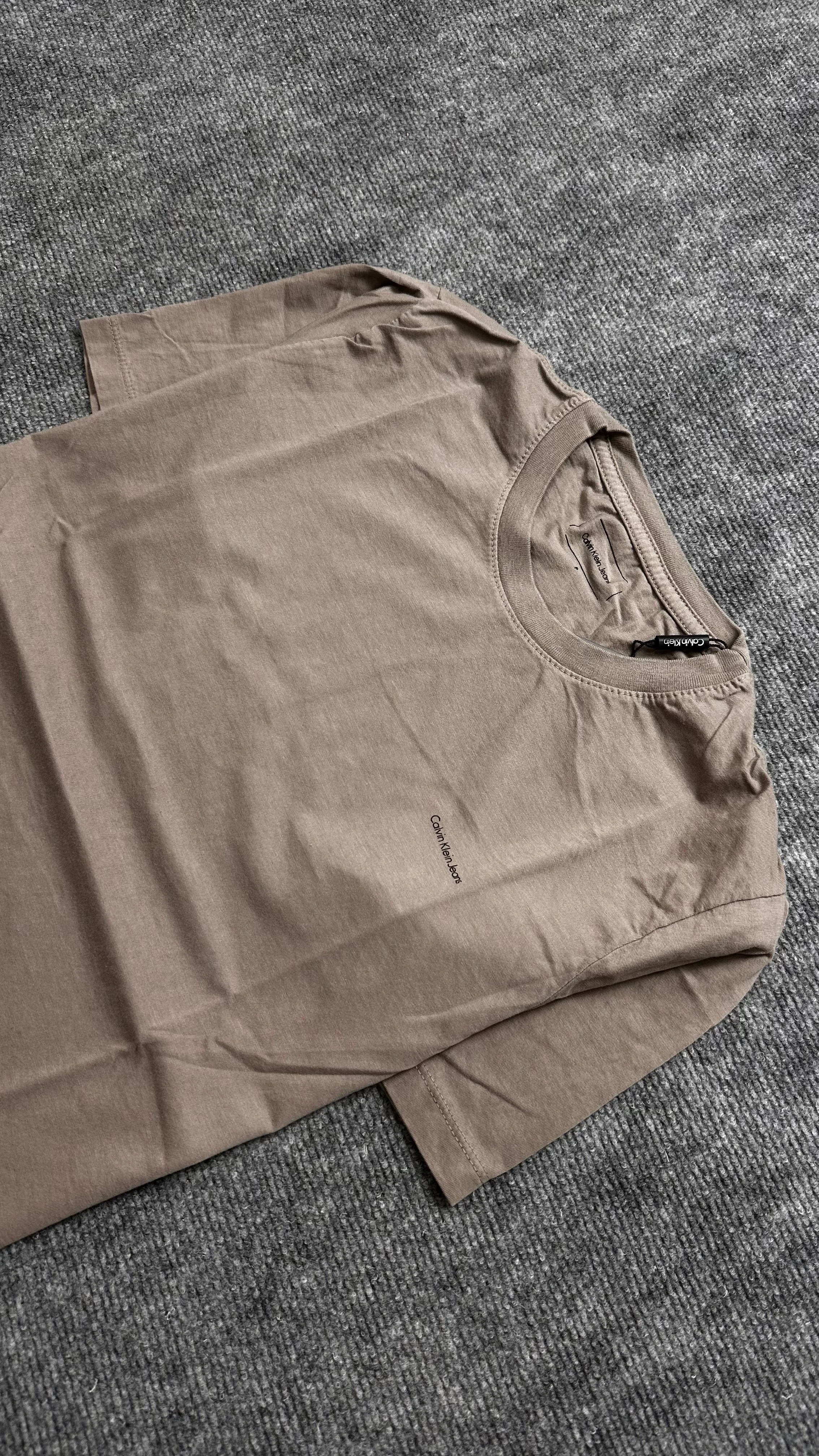 Camisa Ck básica  - 2