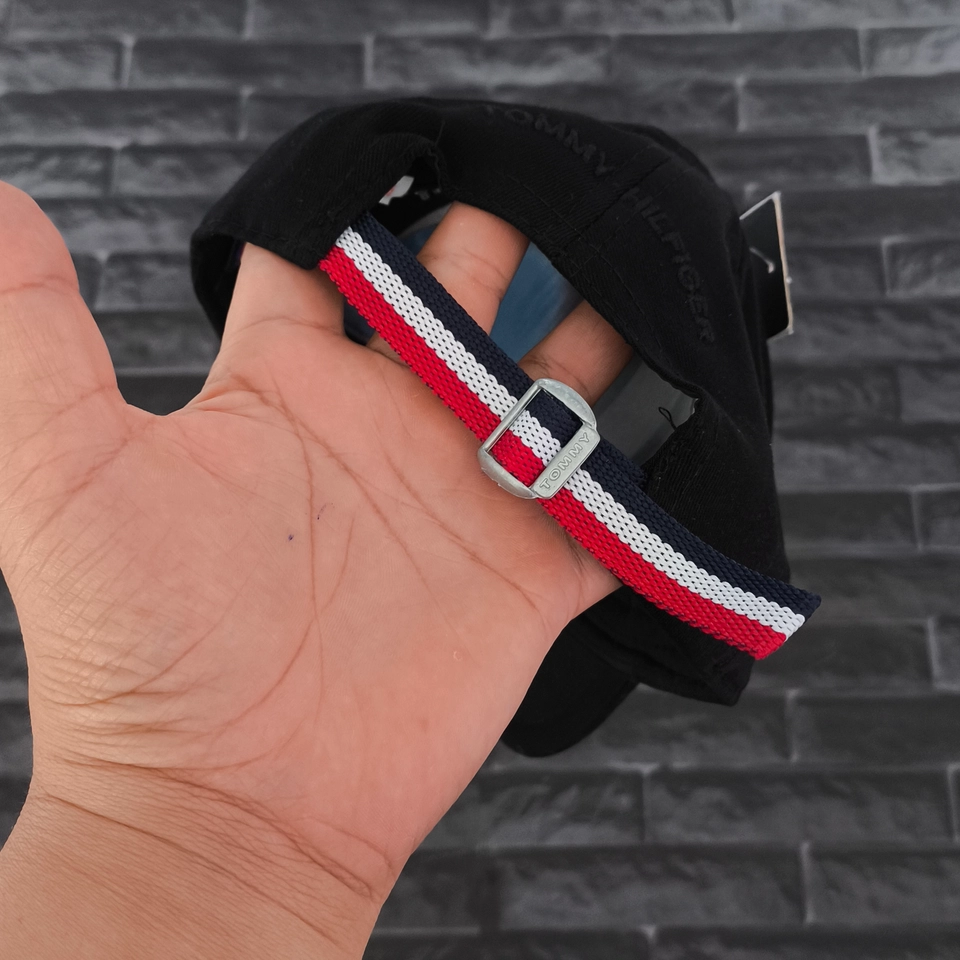 Boné Tommy - Preto  - 2