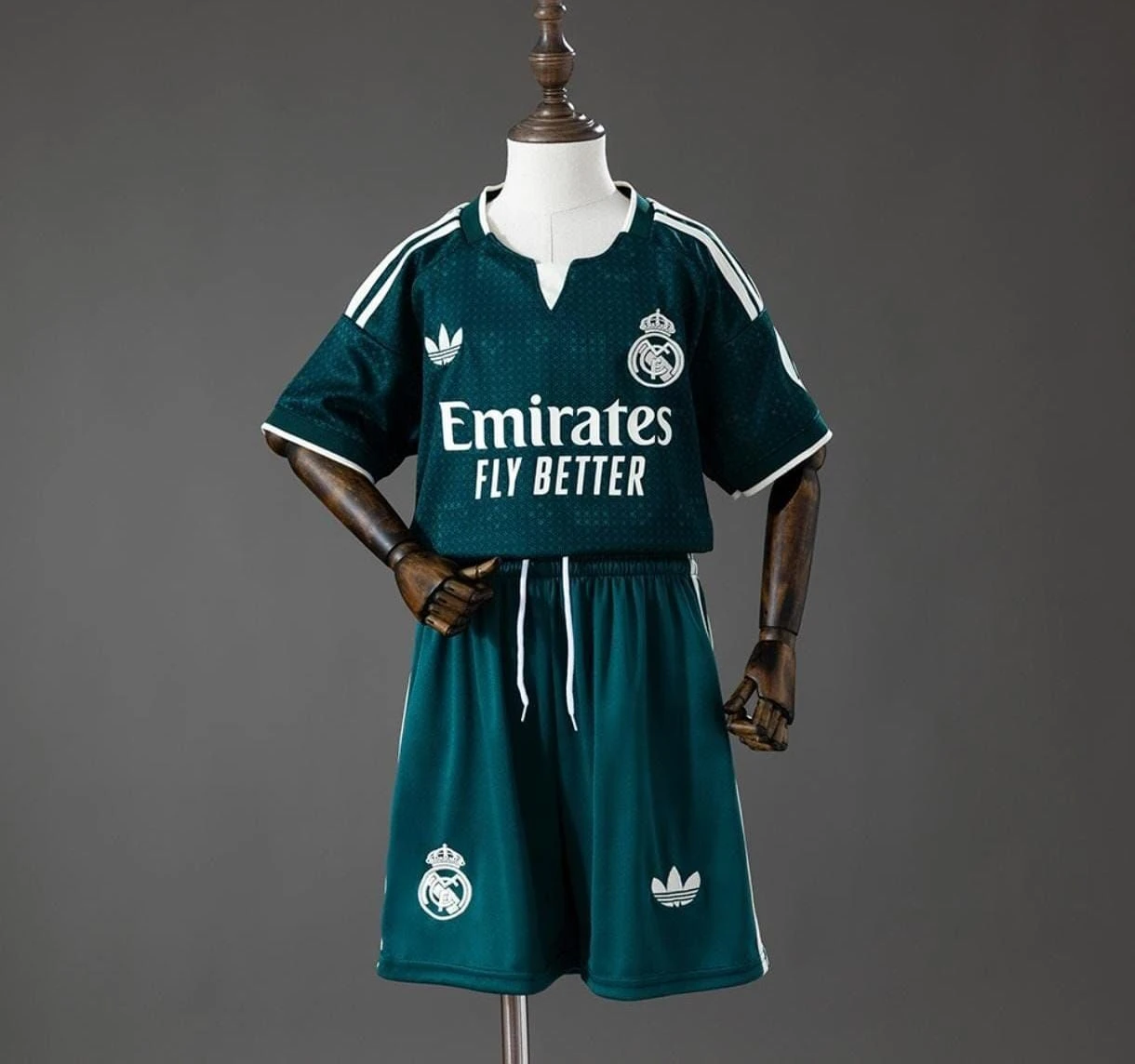 Kit Infantil Real Madrid - 26/27 - 2