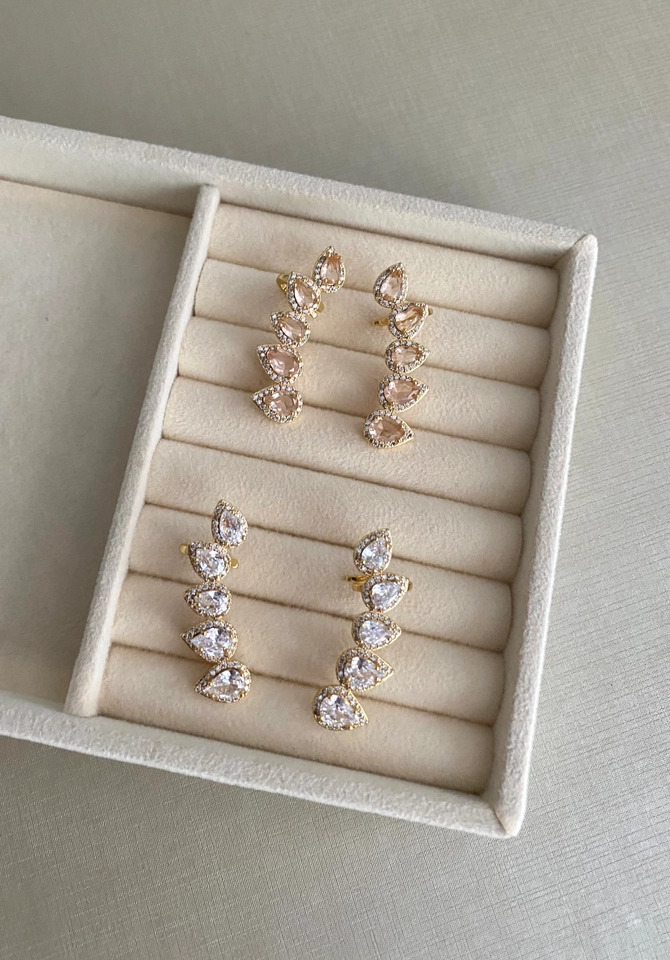 Ear Cuff Gota Cravejada