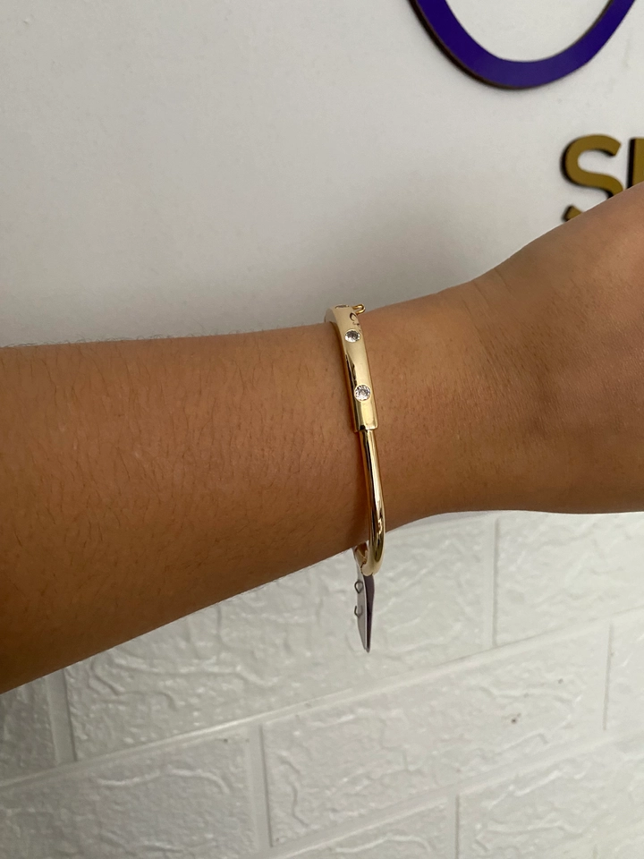 Bracelete Quadrado com Pontos de Luz