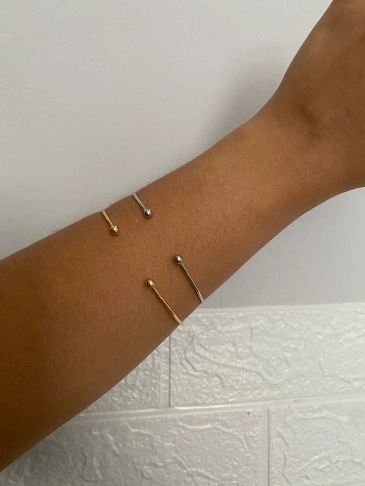 Bracelete Liso com Bolas Pequenas - 3
