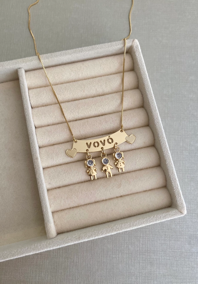 Colar Placa Vovó com 3 Bonecos(as) - 1