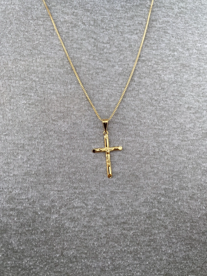 Colar Cruz com Cristo - 2