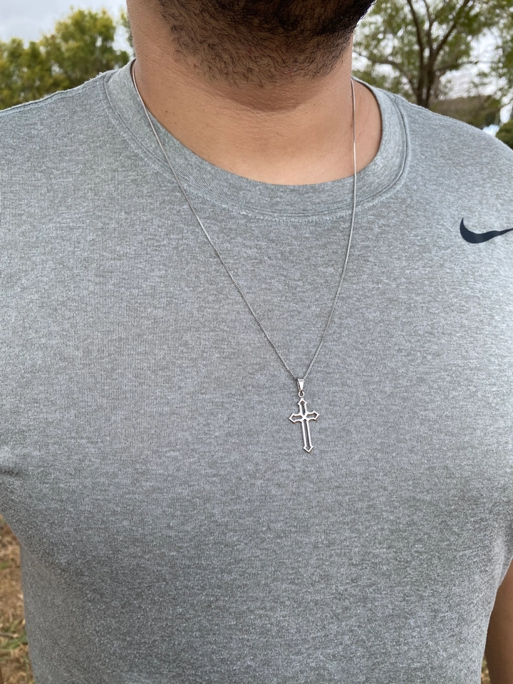 Colar com Crucifixo - 4
