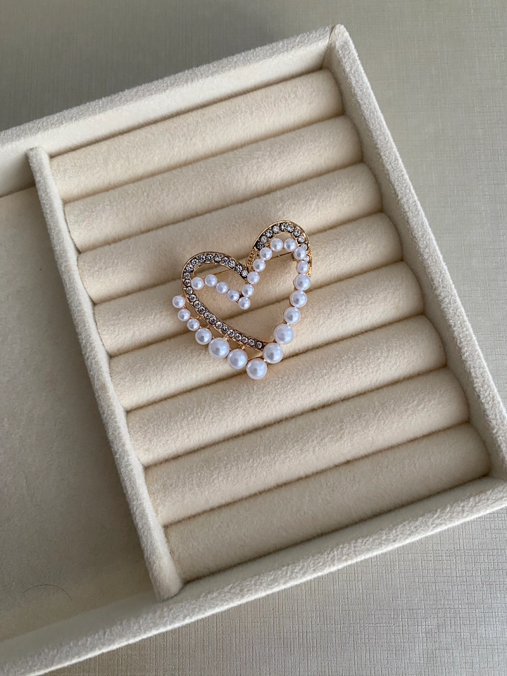 Broche Coração com Pérola (Biju)