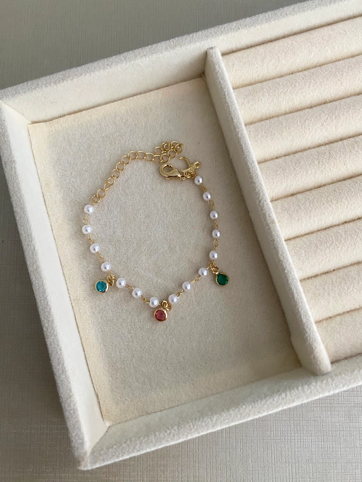 Pulseira Infantil Pérolas com Pedra Colorida