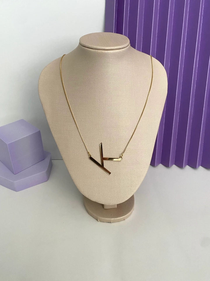 Colar com Inicial Transversal - 6