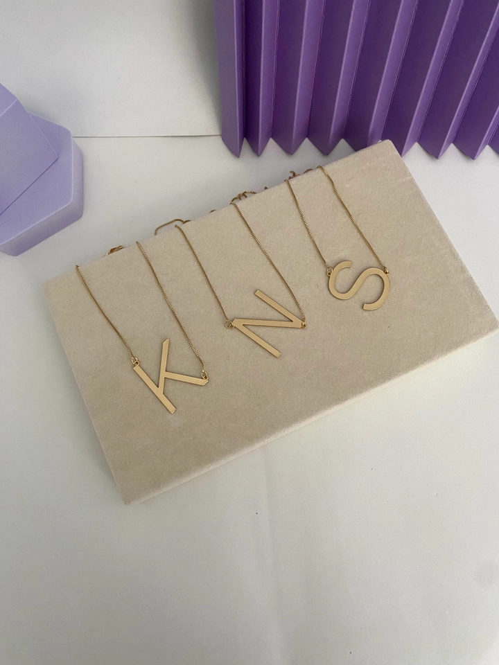 Colar com Inicial Transversal - 2