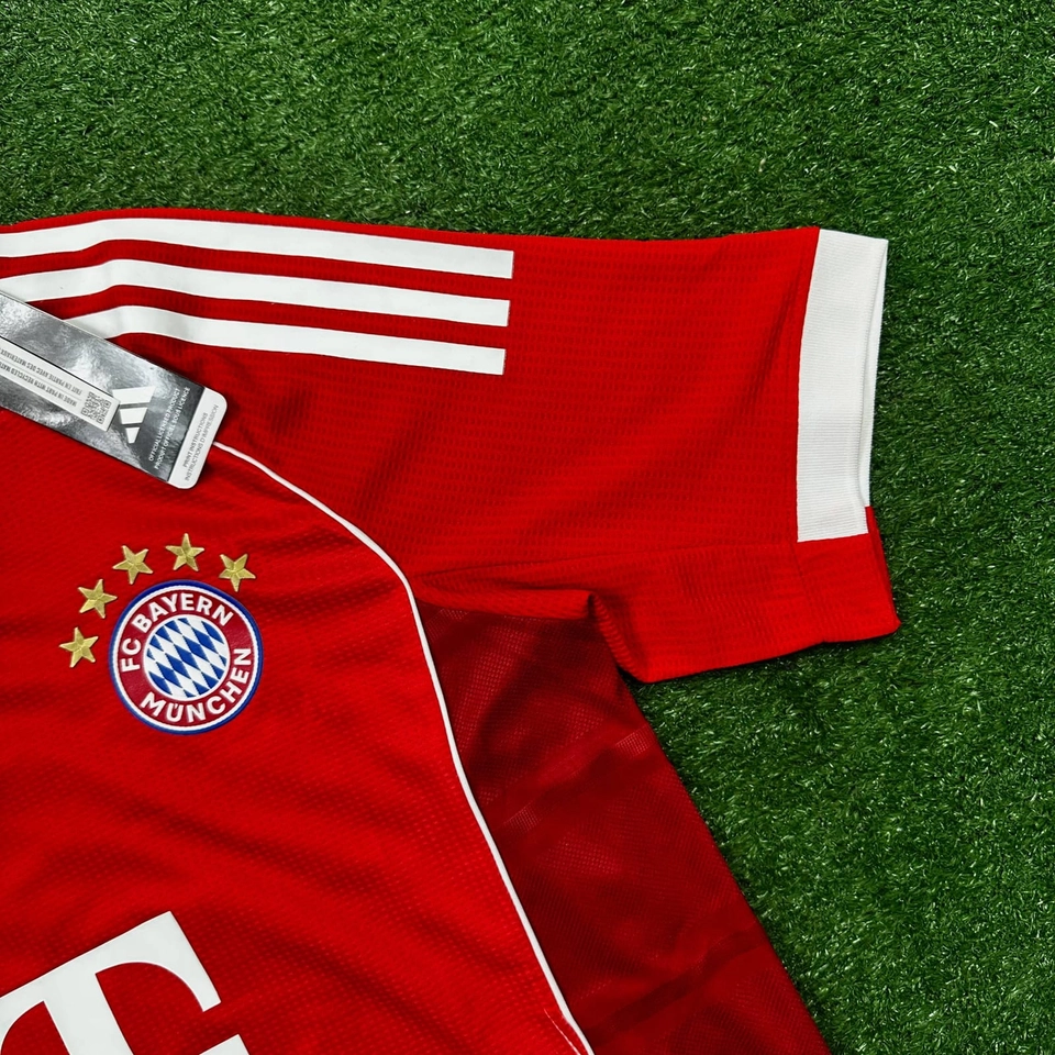 Bayern I 25/26 Jogador - 7