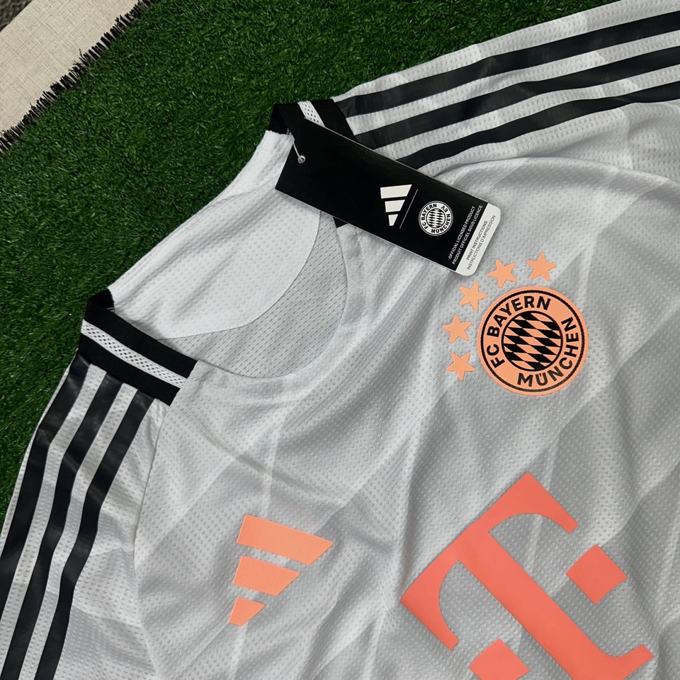 Bayern II 25/26 Jogador - 6