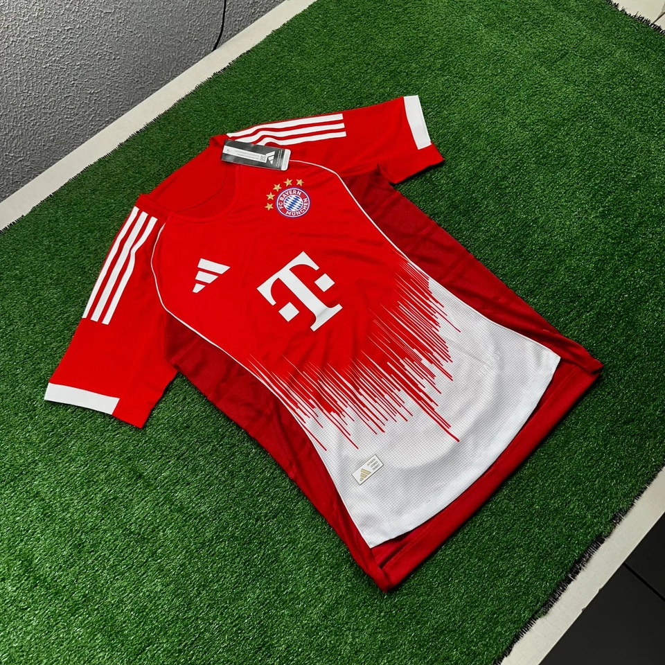 Bayern I 25/26 Jogador - 3