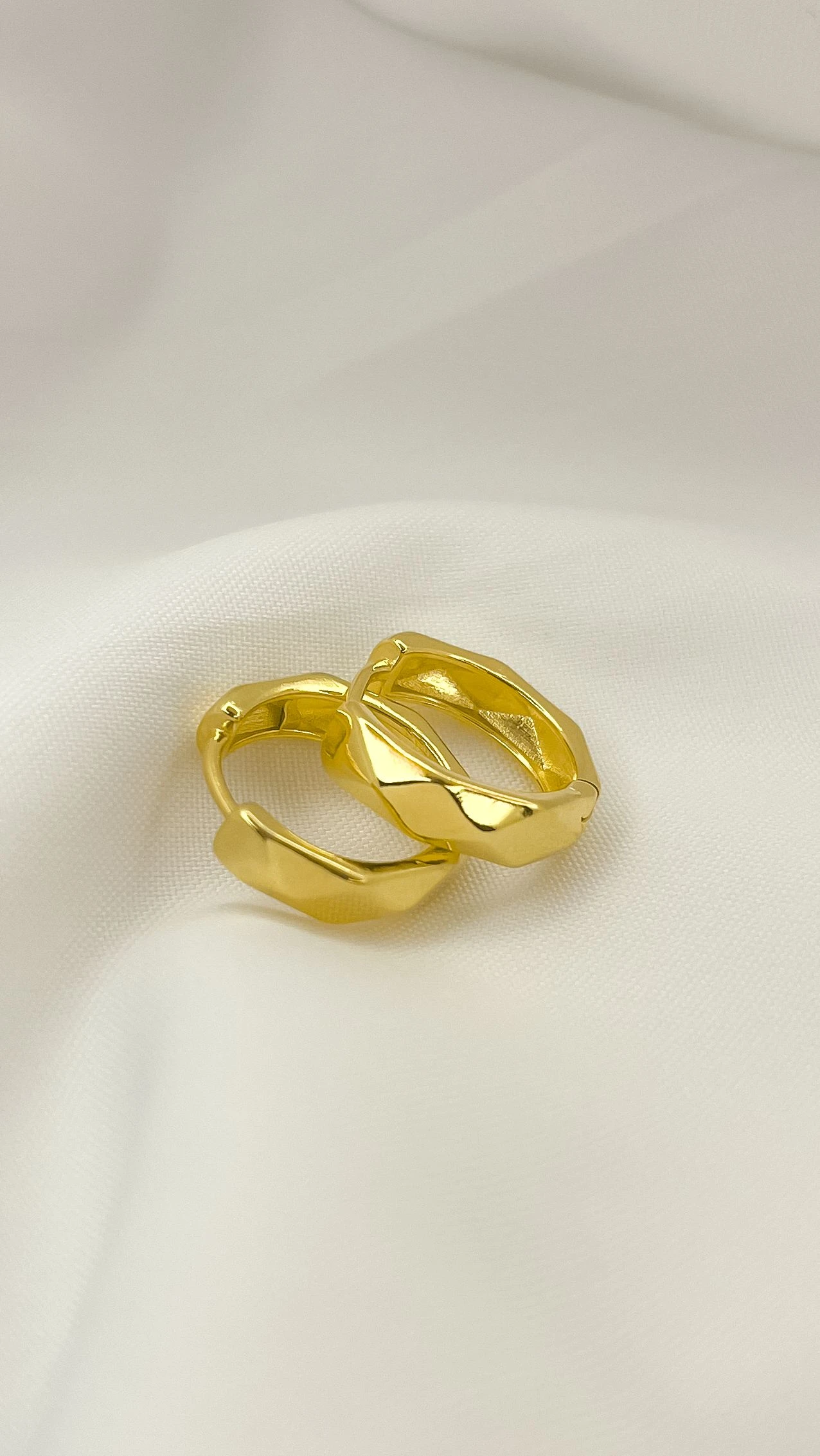 Brinco Argolinha Prisma Ouro - 1