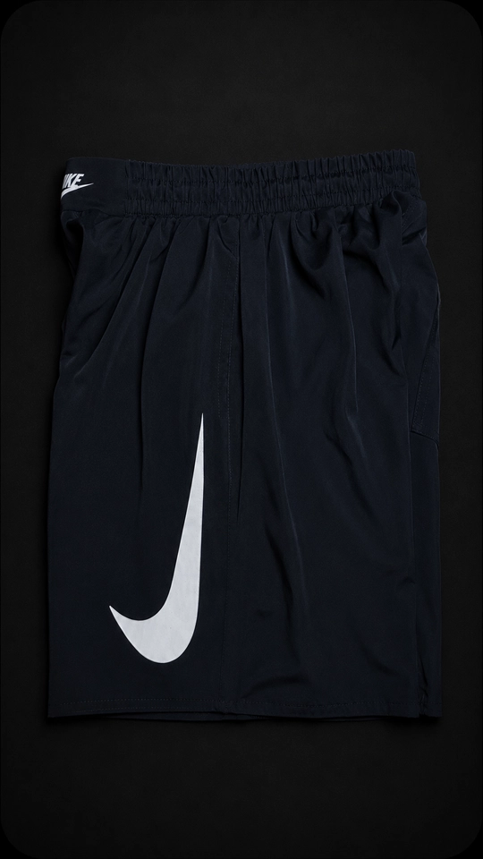 SHORT ELASTANO NIKE PRETA REFLETIVA 2