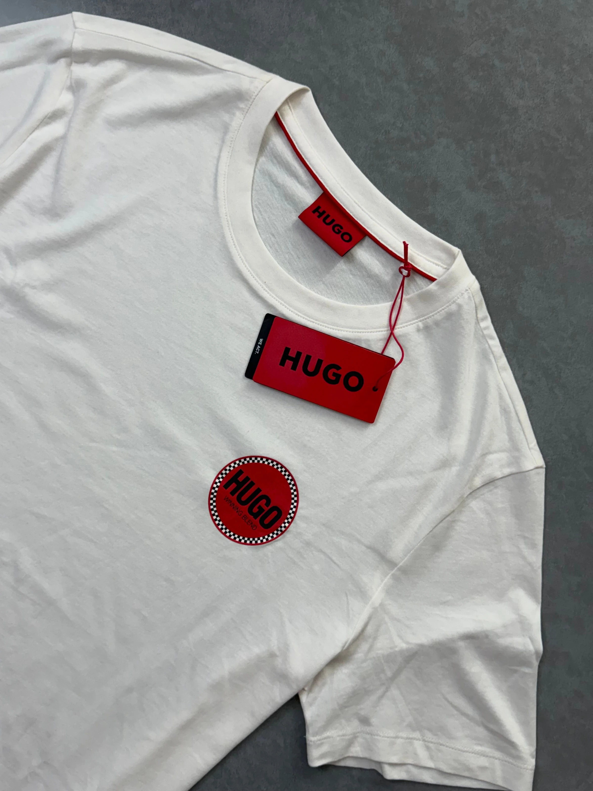 Camiseta hugo  - 2