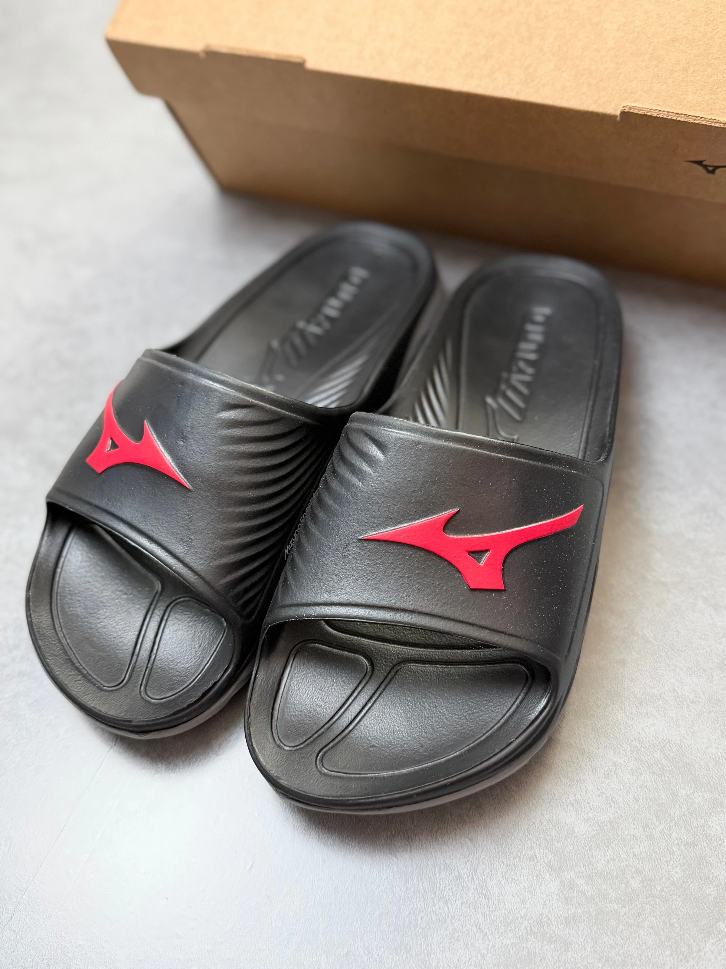 Chinelo slide Mizuno  - 2
