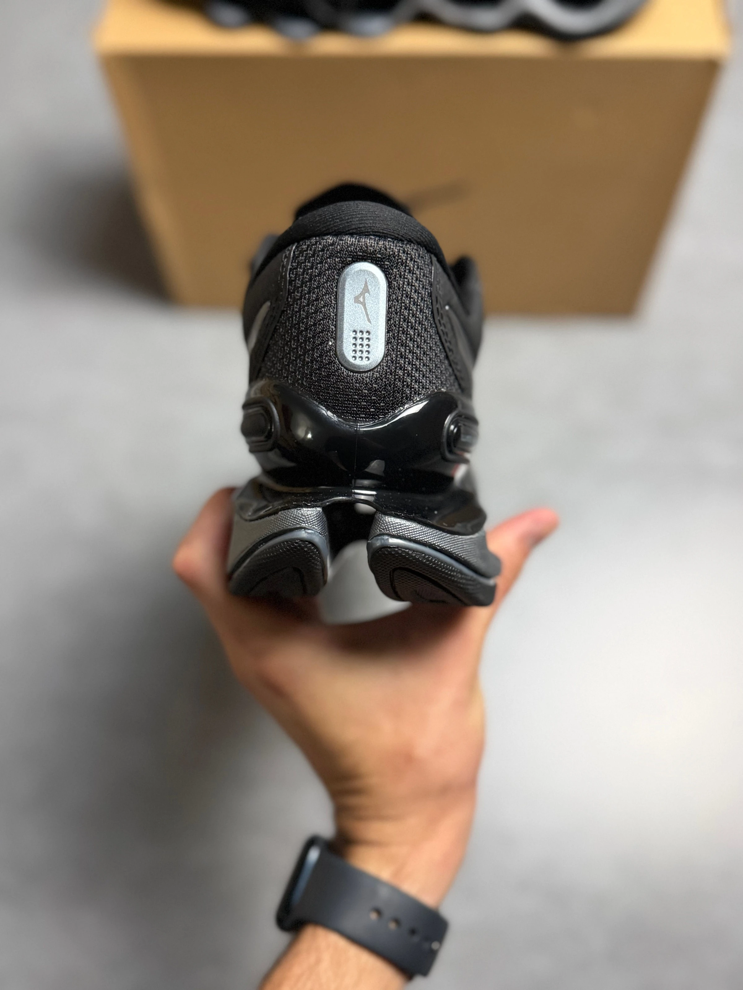 Mizuno prophecy 15 preto com prata  - 5