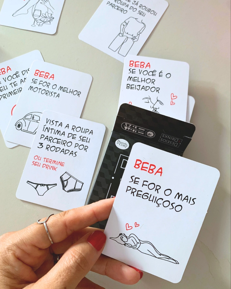 Desejos e Drinks Jogo de Cartas Diversão ao Cubo