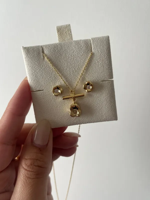 Conjunto Flora
