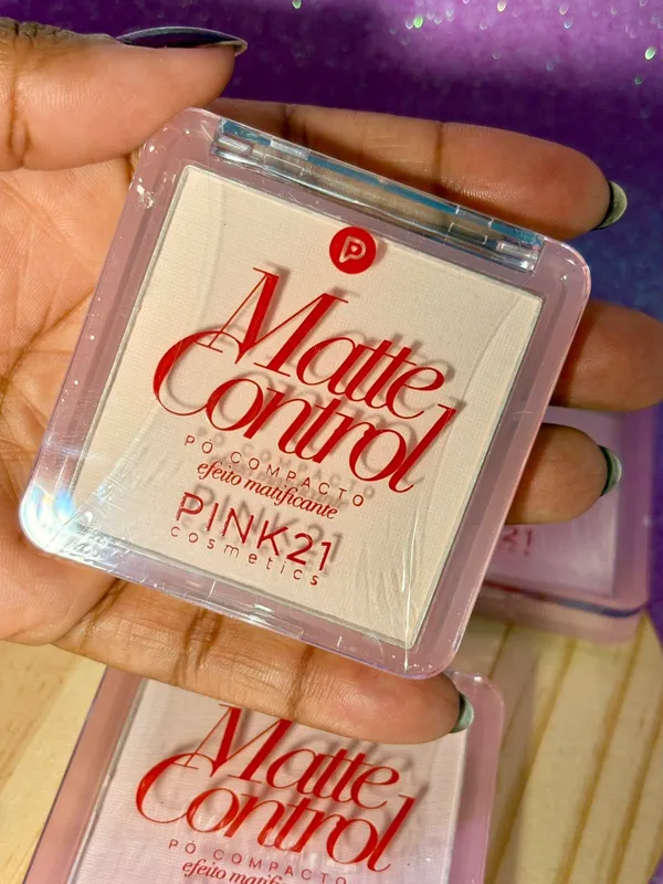 Pó compacto translúcido Matte Control