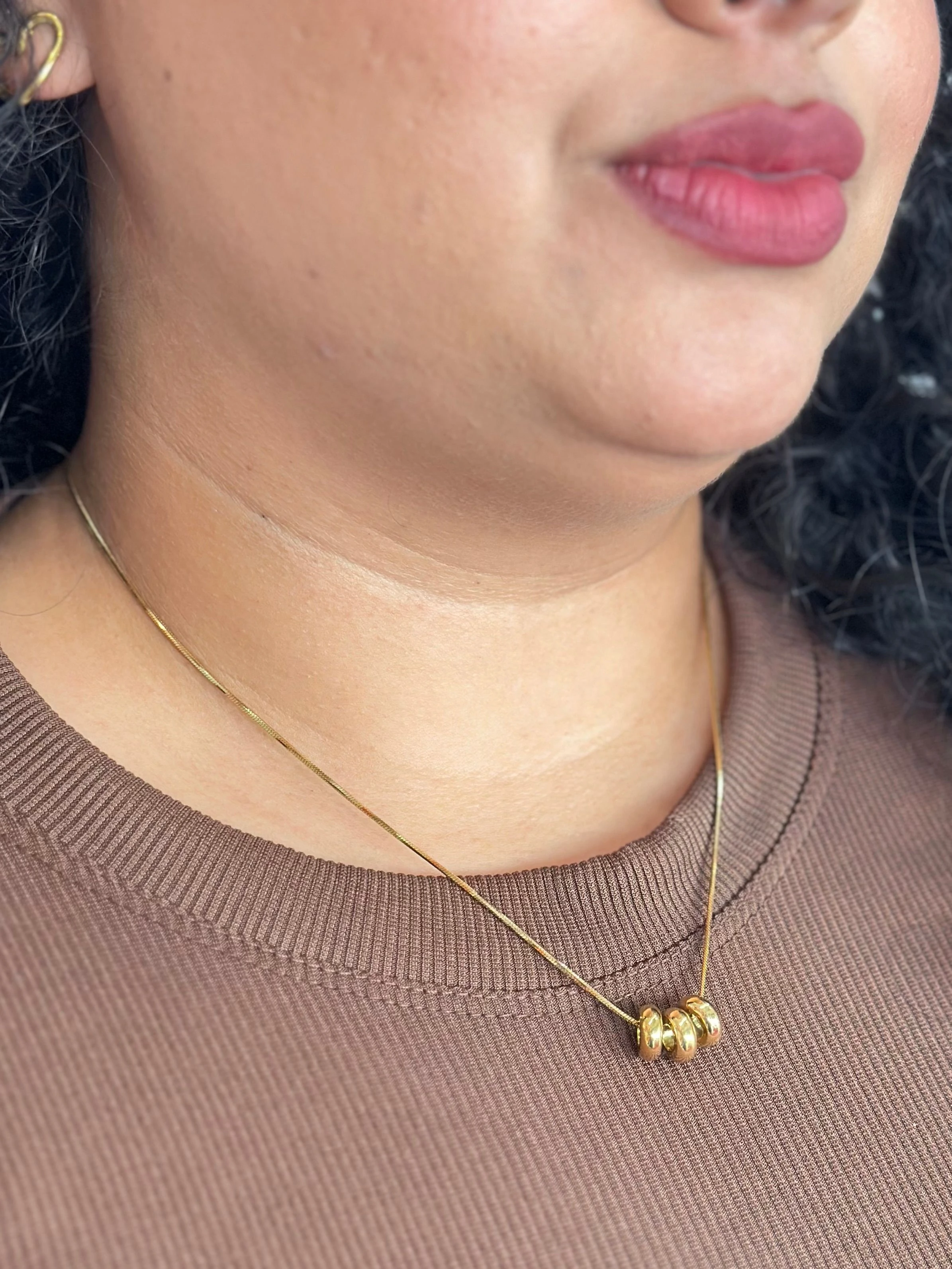 COLAR COM ARGOLAS  - 1