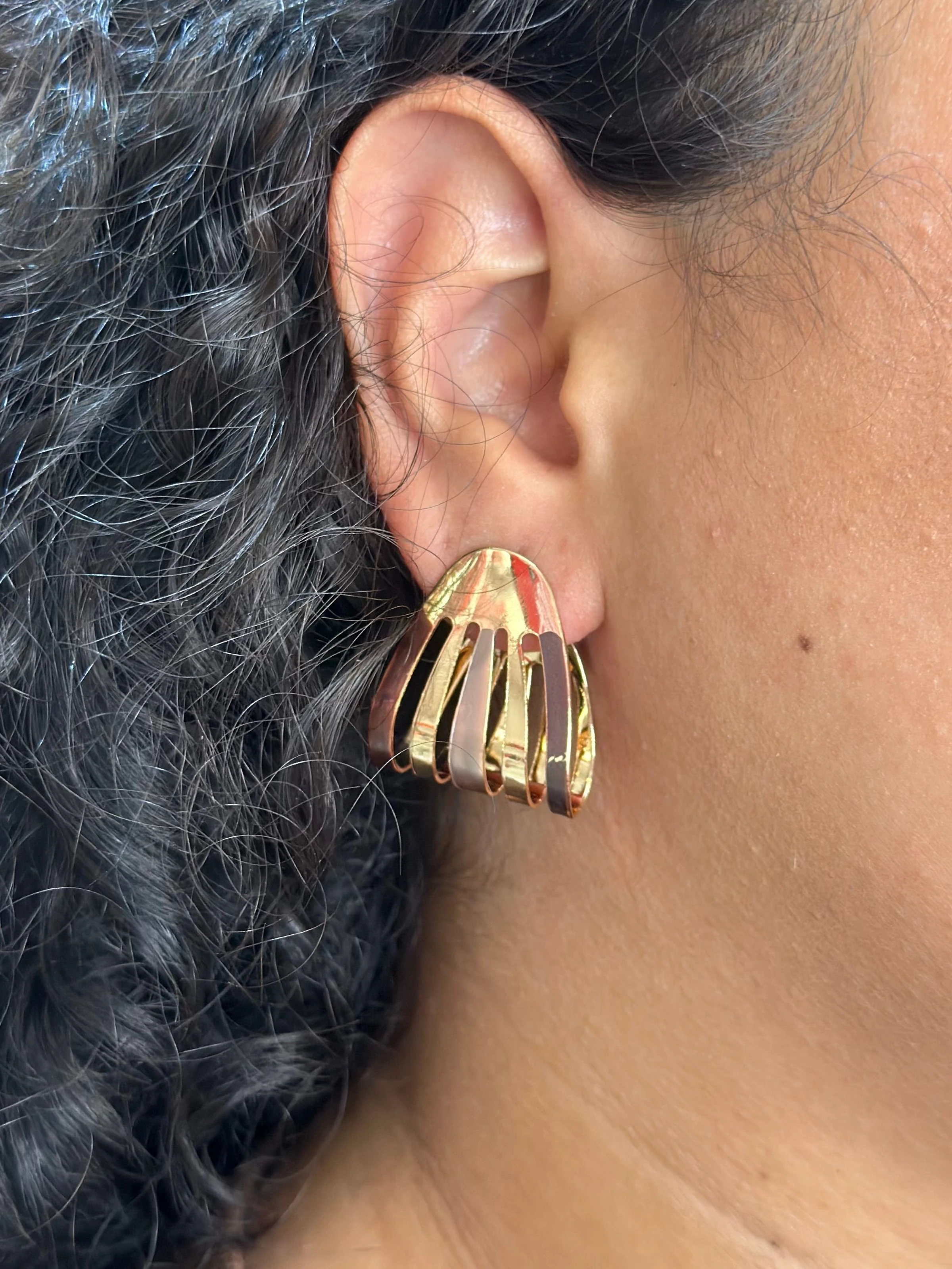 BRINCO DOURADO  - 1