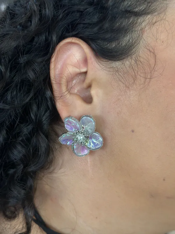 Brinco de flor prata