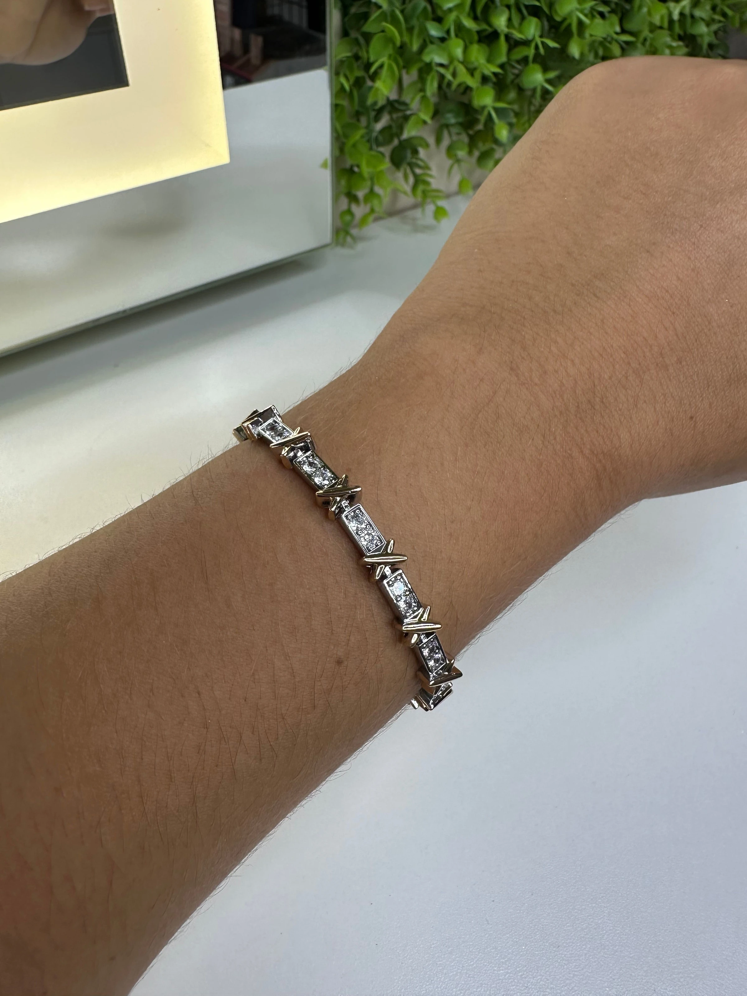 Pulseira prata e dourada  - 1