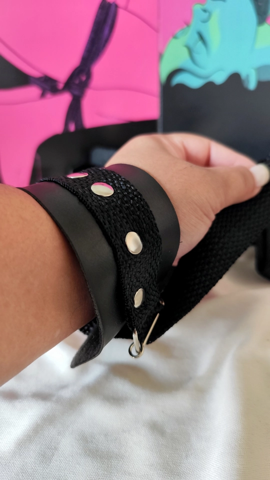 Braceletes com tiras de amarrar - 2