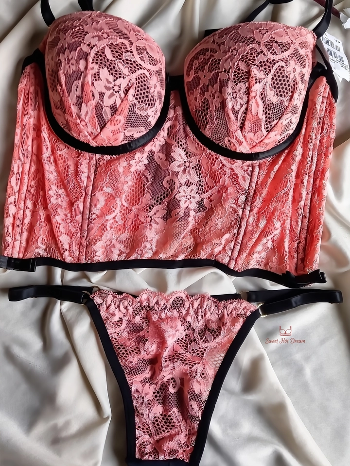 Corset Luxo (P/M) - com bojo e barbatanas - imagem 4