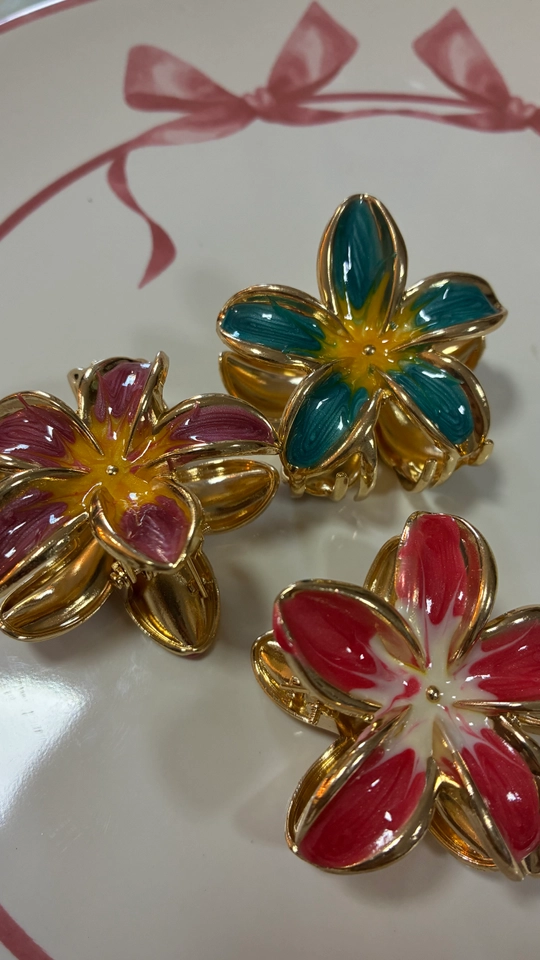 Pregadeira flor esmaltada- G - 1