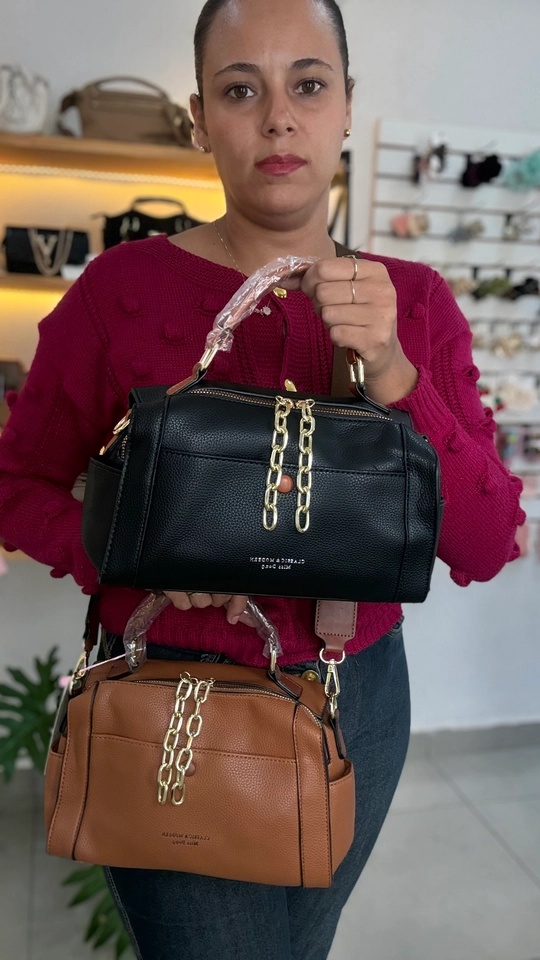 Bolsa baú com correntaria  - 1