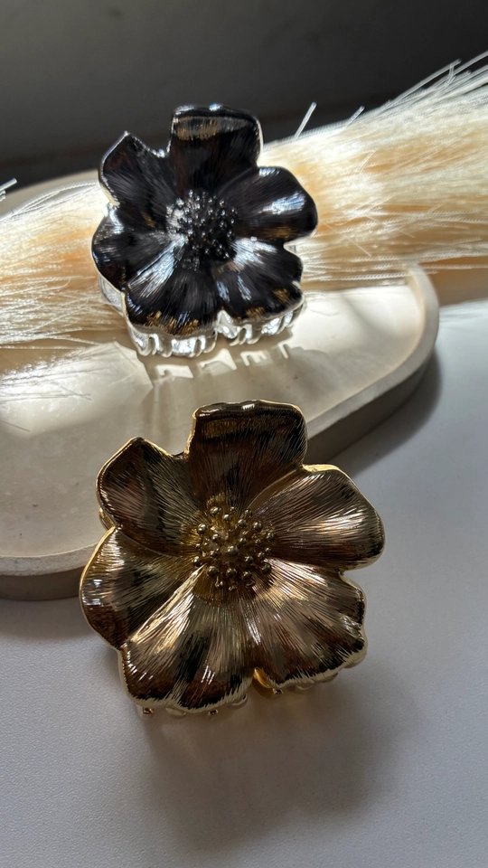 Pregadeira flor metal G  - 1