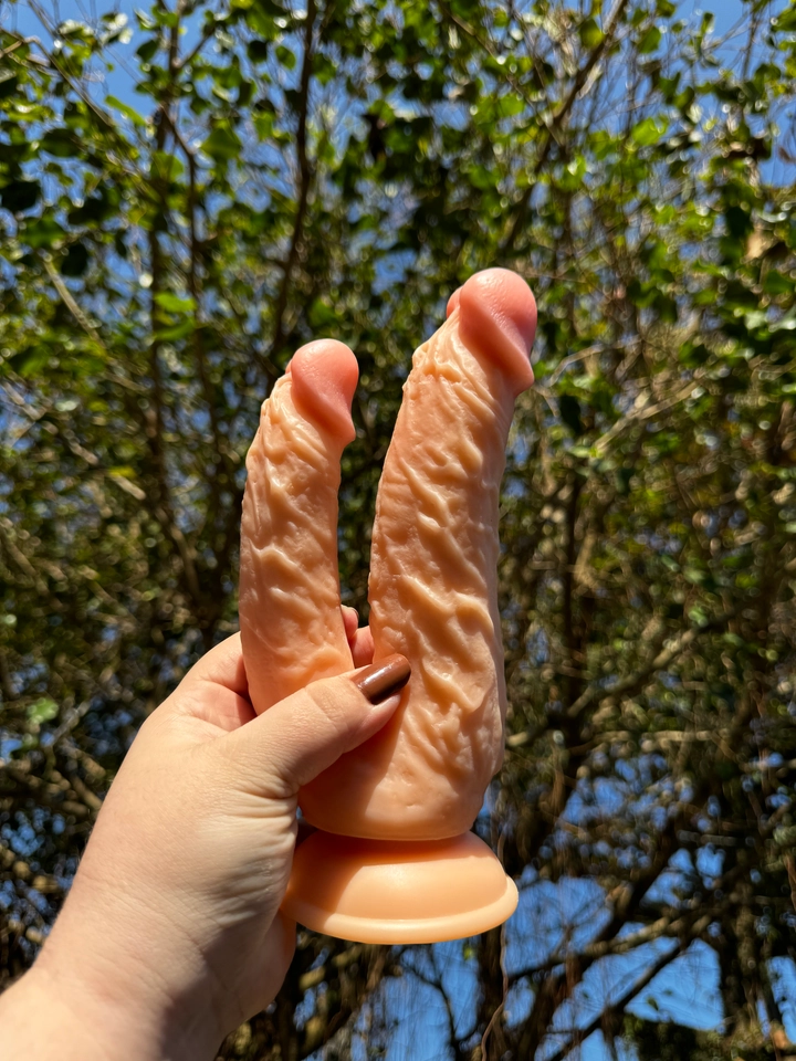 Pênis Duplo com ventosa  - 21 x 4,6 cm - 5