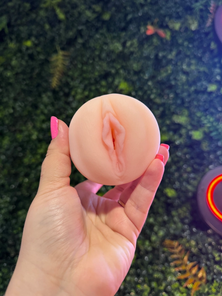 LILO MASTURBADOR LANTERNA EM FORMATO DE VAGINA - 1