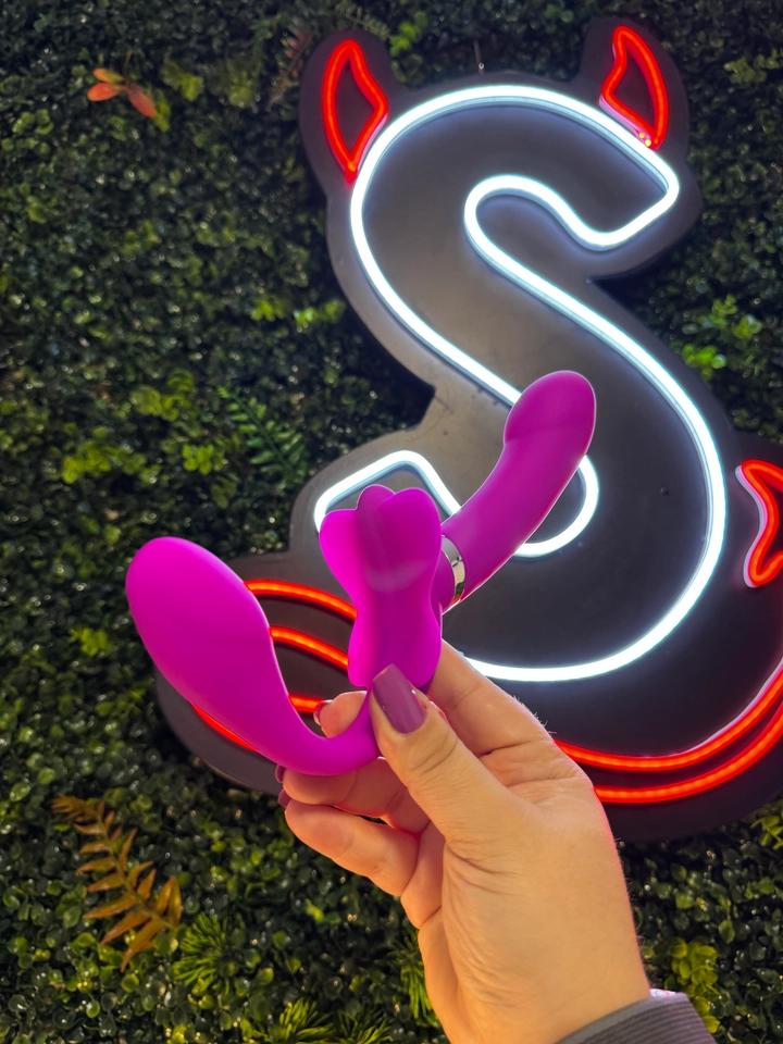 Vibrador Strapon Valerie 3 motores - imagem 1