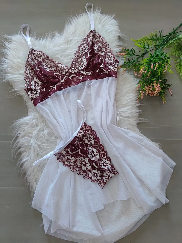 Camisola com calcinha branca/bordo - 1