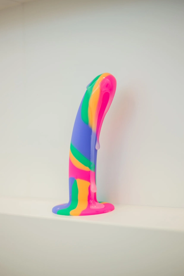 Dildo com Ventosa Go Play Rainbow - 17,4 cm x 3,5 cm - 1