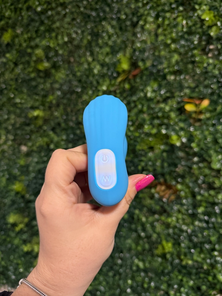 Vibrador Duplo com Controle E sugador Recarregavel  - imagem 3