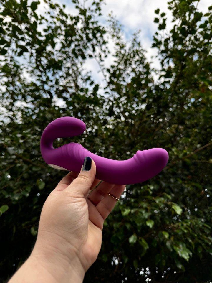 Vibrador strap com Controle - 3