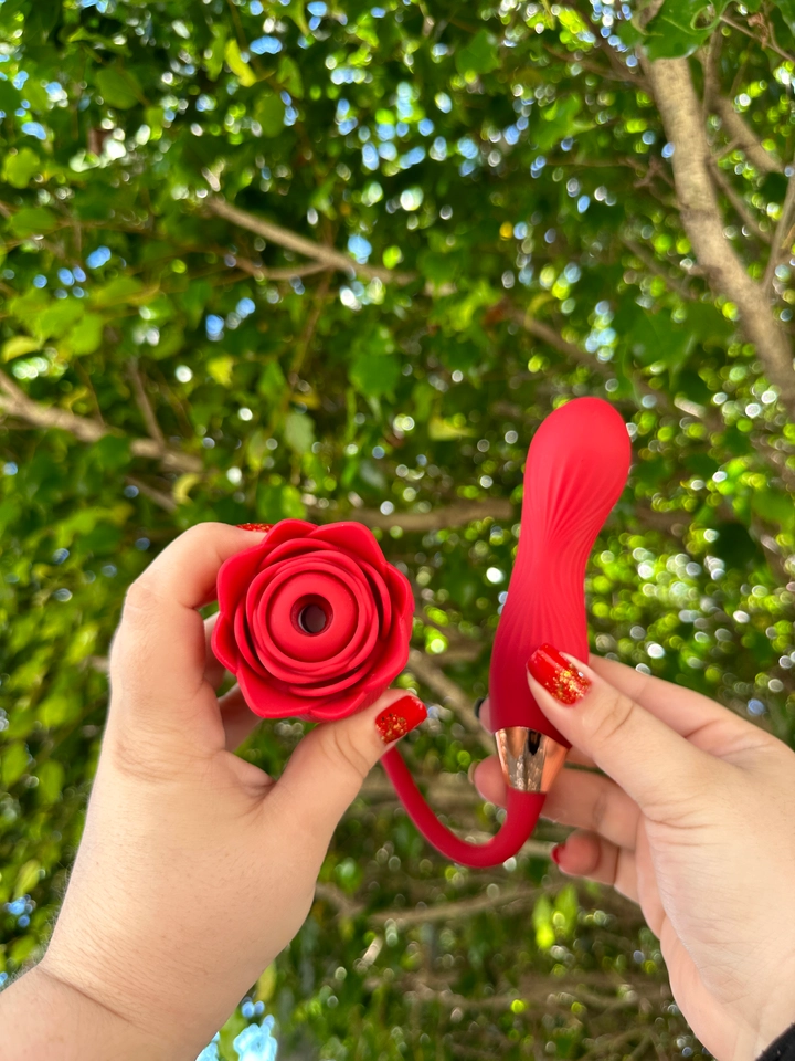 Vibrador Rosa e Gira 360° Recarregavel  - 1