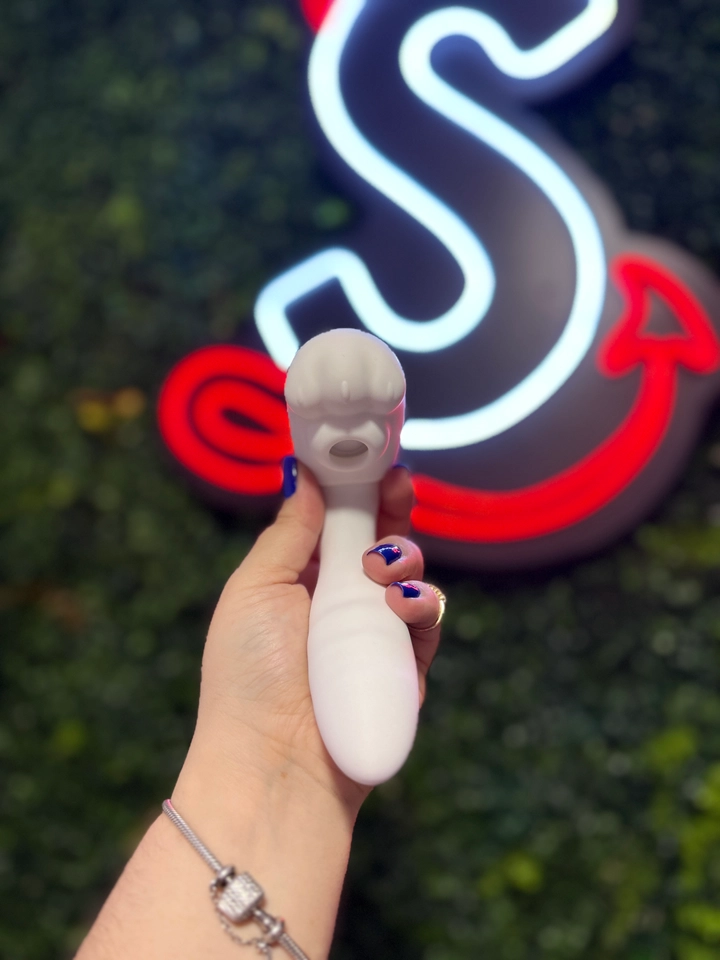VIBRADOR DE PONTO G E CLITÓRIS COM TAPPING KITTY - imagem 2