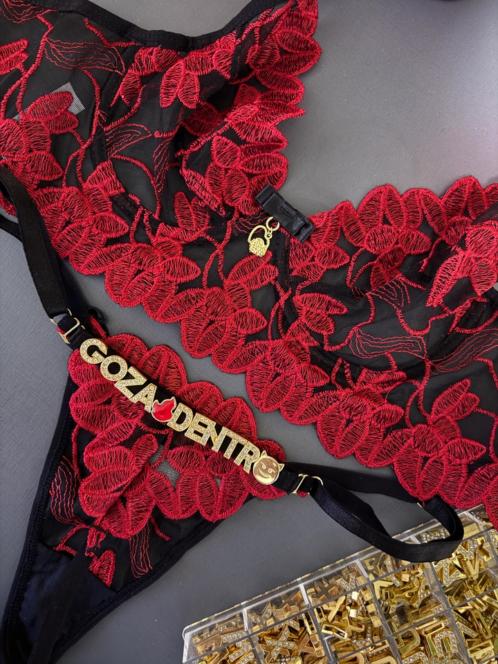 Conjunto Pétala Personalizado Preto/Vermelho - 1
