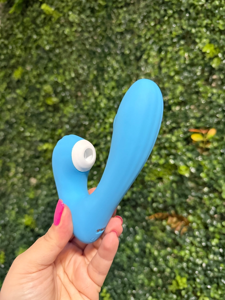Vibrador Duplo com Controle E sugador Recarregavel  - imagem 2