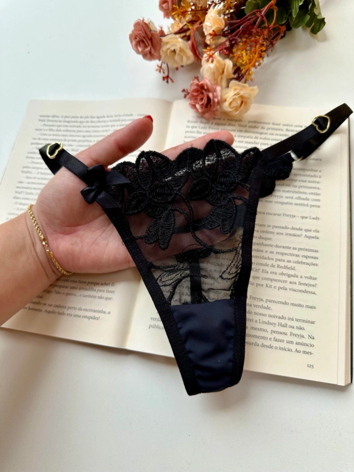 Calcinha pétala Preta personalizada - 2