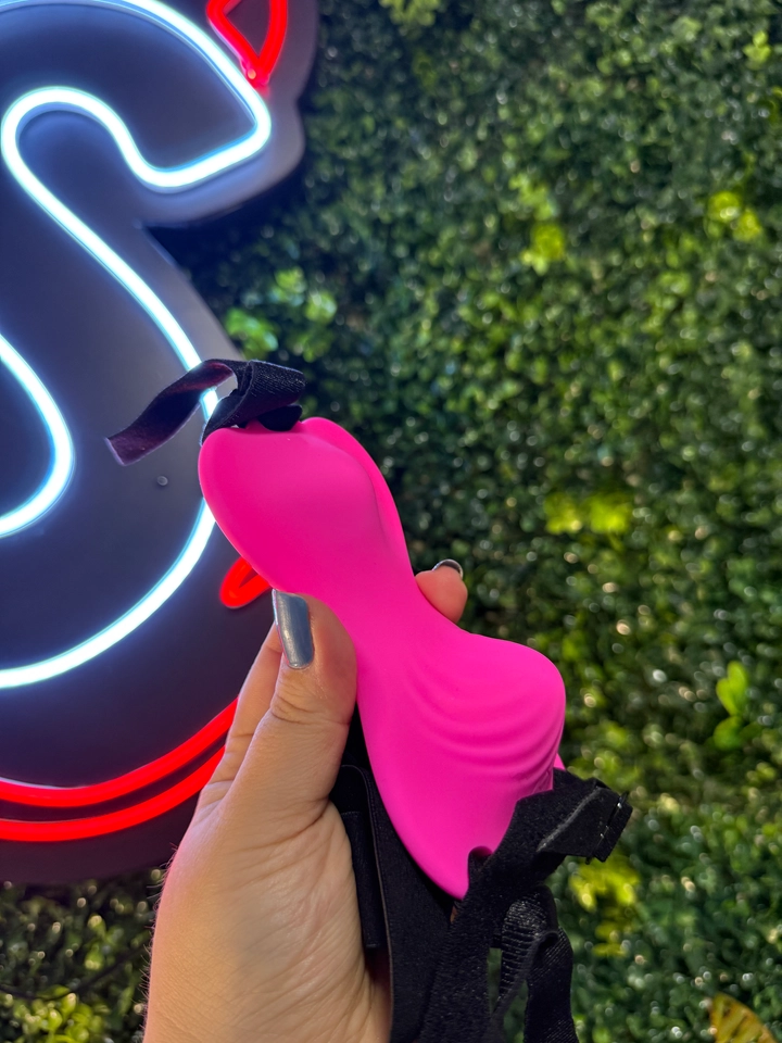 Vibrador De calcinha borboleta App e Controle  - 5