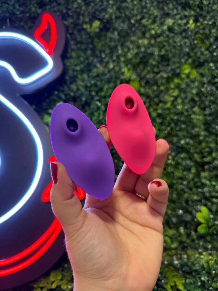 Vibrador App com sugador Íris - 1
